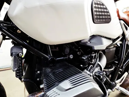 [랩샵][수원랩핑] BMW RNINE T 기름탱크랩핑 / 수원시 영통구 이의동