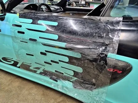 수원 광교 포르쉐 981 GT4 그라데이션 데칼 고광택 전체 포인트 랩핑 / 수원시 영통구 이의동