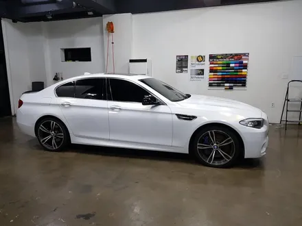 [랩샵]수원랩핑 BMW 528I전체랩핑 화이트골드스파클랩핑 5시리즈랩핑 520D전체랩핑 BMW전체랩핑 전체랩핑제거 랩핑제거 / 수원시 영통구 이의동