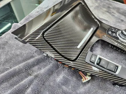 BMW F바디 520D 우드트림 실내 리얼카본 포인트 랩핑 3M 유광카본 자동차 고퀄리티 랩핑 맛집 / 수원시 영통구 이의동