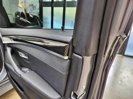 수원 광교 랩핑 BMW F10 5시리즈 528I 실내 우드 트림 카본 포인트랩핑 3M정품 필름 / 수원시 영통구 이의동