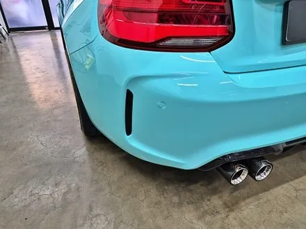 수원 광교 BMW F87 M2 고광택 필름 포인트 부분 랩핑 견인고리 스트랩 튜닝 / 수원시 영통구 이의동