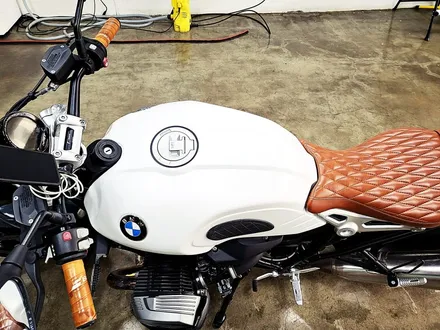 [랩샵][수원랩핑] BMW RNINE T 기름탱크랩핑 / 수원시 영통구 이의동