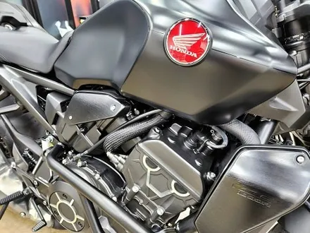 혼다CB1000R 전체PPF+카본랩핑 / 수원시 영통구 이의동
