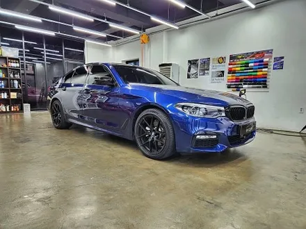 BMW G30 5시리즈 고광택필름 루프스킨 포인트 부분 고퀄리티 1인시공 랩핑 / 수원시 영통구 이의동