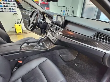 수원 광교 랩핑 BMW F10 5시리즈 528I 실내 우드 트림 카본 포인트랩핑 3M정품 필름 / 수원시 영통구 이의동