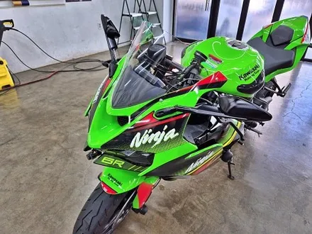 수원 광교 가와사키 닌자 ZX6R 바이크 오토바이 레이싱 방탄 데칼 실사인쇄 포인트 랩핑 / 수원시 영통구 이의동
