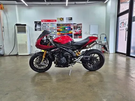 수원 광교 트라이엄프 스피드 트리플 1200rr 바이크 오토바이 포인트 기름탱크 랩핑 / 수원시 영통구 이의동
