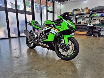 수원 광교 가와사키 닌자 ZX6R 레이싱 오토바이 바이크 커스텀 튜닝 방탄 데칼 전체 포인트 랩핑 시공 / 수원시 영통구 이의동