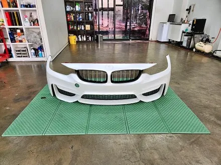 BMW M4 F82 사고수리 보험처리 앞범퍼 고퀄리티 랩핑 중고 범퍼수리 / 수원시 영통구 이의동