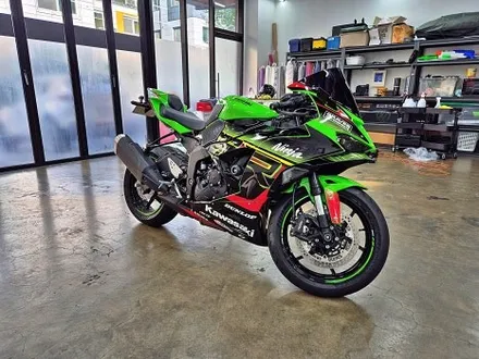 수원 광교 가와사키 닌자 ZX6R 레이싱 오토바이 바이크 커스텀 튜닝 방탄 데칼 전체 포인트 랩핑 시공 / 수원시 영통구 이의동