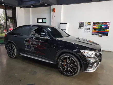 [랩샵]수원랩핑 벤츠GLC43AMG 사이드미러랩핑 벤츠사이드미러랩핑 GLC사이드미러랩핑 포인트랩핑 부분랩핑 / 수원시 영통구 이의동
