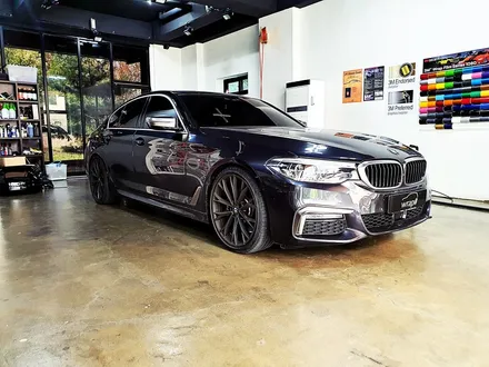 [랩샵][수원랩핑] BMW 530i 크롬죽이기 크롬딜리트 포인트랩핑 / 수원시 영통구 이의동