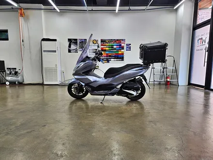 혼다 PCX125 바이크튜닝 홀로그램 싸이키델릭 전체랩핑 1인시공 고퀄리티 바이크 랩핑 스쿠터 튜닝 / 수원시 영통구 이의동