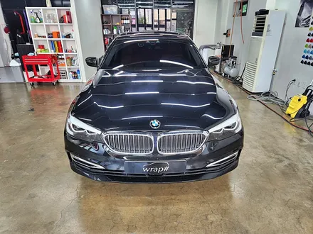 BMW G바디 5시리즈 크롬죽이기 크롬딜리트 포인트랩핑 1인시공 3M정품필름 고퀄리티 크롬죽이기맛집 / 수원시 영통구 이의동