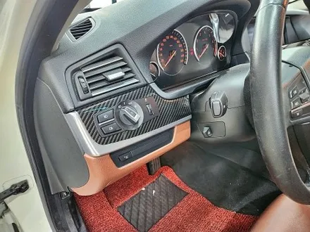 BMW F10 F바디 528I 실내랩핑 우드트림 유광카본랩핑 자동차 튜닝 랩핑 실내복원 1인시공 고퀄리티 맛집 / 수원시 영통구 이의동