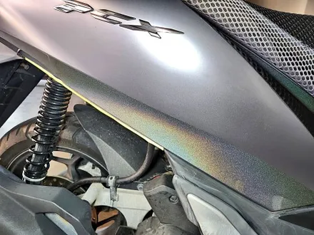 혼다 PCX125 바이크튜닝 홀로그램 싸이키델릭 전체랩핑 1인시공 고퀄리티 바이크 랩핑 스쿠터 튜닝 / 수원시 영통구 이의동