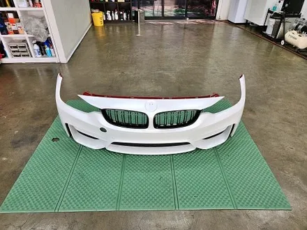 BMW M4 F82 사고수리 보험처리 앞범퍼 고퀄리티 랩핑 중고 범퍼수리 / 수원시 영통구 이의동