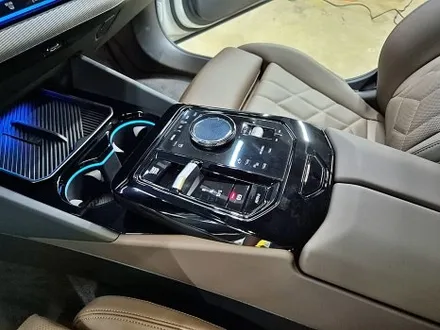 수원 광교 BMW G60 520I 5시리즈 실내 하이그로시 디스플레이 신차패키지 전체 PPF / 수원시 영통구 이의동