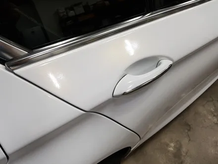 [랩샵]수원랩핑 BMW 528I전체랩핑 화이트골드스파클랩핑 5시리즈랩핑 520D전체랩핑 BMW전체랩핑 전체랩핑제거 랩핑제거 / 수원시 영통구 이의동