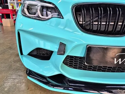 수원 광교 BMW F87 M2 고광택 필름 포인트 부분 랩핑 견인고리 스트랩 튜닝 / 수원시 영통구 이의동
