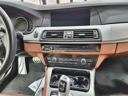 BMW F바디 520D 우드트림 실내 리얼카본 포인트 랩핑 3M 유광카본 자동차 고퀄리티 랩핑 맛집 / 수원시 영통구 이의동