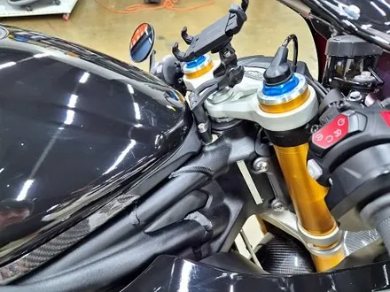 수원 광교 트라이엄프 스피드 트리플 1200rr 바이크 오토바이 포인트 기름탱크 랩핑 / 수원시 영통구 이의동