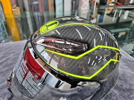 수원 광교 AGV PISTA GP RR PERFORMANTE 라임 한정판 카본 바이크 레이싱 풀페이스 헬멧 PPF / 수원시 영통구 이의동