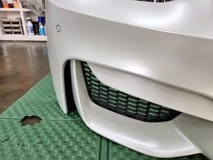 BMW M4 F82 사고수리 보험처리 앞범퍼 고퀄리티 랩핑 중고 범퍼수리 / 수원시 영통구 이의동