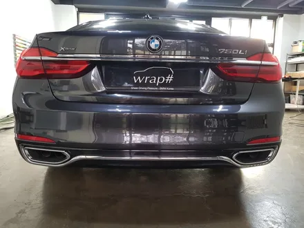 [랩샵]수원랩핑 BMW 750LI부분랩핑 포인트랩핑 크롬몰딩랩핑 크롬없애기 BMW랩핑 7시리즈랩핑 / 수원시 영통구 이의동