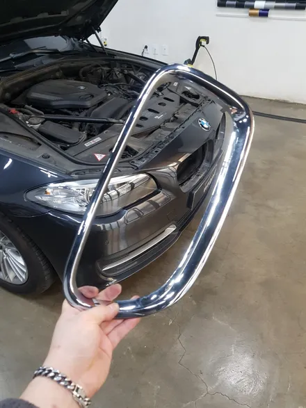 [랩샵]수원랩핑 BMW520D그릴랩핑 BMW그릴랩핑 BMW랩핑 BMW포인트랩핑 BMW부분랩핑 / 수원시 영통구 이의동