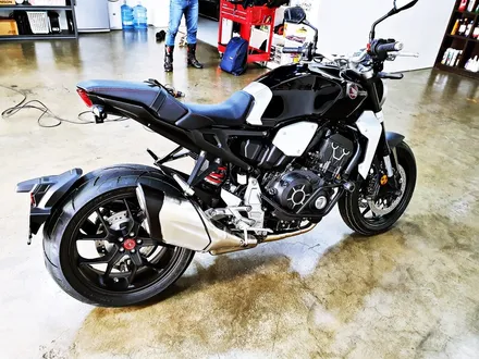 [랩샵][수원PPF] 혼다CB1000R 라이트+계기판+기름통PPF 바이크PPF 바이크랩핑 / 수원시 영통구 이의동