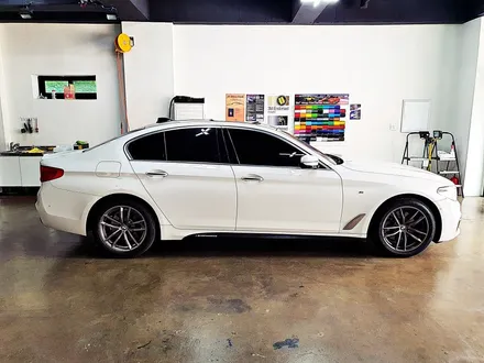 [랩샵][수원랩핑] BMW G30 520D 루프스킨제거 랩핑제거 / 수원시 영통구 이의동