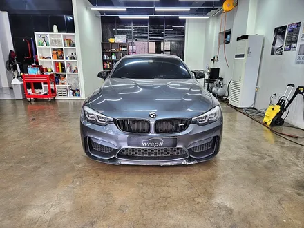 BMW F83 M4 컨버터블 고광택필름 전체랩핑 무광블랙 고퀄리티 1인시공 자동차 랩핑 맛집 / 수원시 영통구 이의동