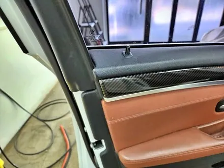 BMW F10 F바디 528I 실내랩핑 우드트림 유광카본랩핑 자동차 튜닝 랩핑 실내복원 1인시공 고퀄리티 맛집 / 수원시 영통구 이의동