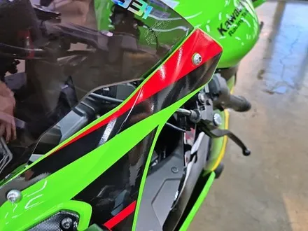 수원 광교 가와사키 닌자 ZX6R 레이싱 오토바이 바이크 커스텀 튜닝 방탄 데칼 전체 포인트 랩핑 시공 / 수원시 영통구 이의동