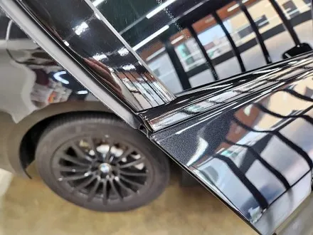 BMW G바디 5시리즈 크롬죽이기 크롬딜리트 포인트랩핑 1인시공 3M정품필름 고퀄리티 크롬죽이기맛집 / 수원시 영통구 이의동