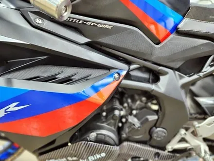 혼다 CBR250RR 전체랩핑제거+커스텀데칼 / 수원시 영통구 이의동
