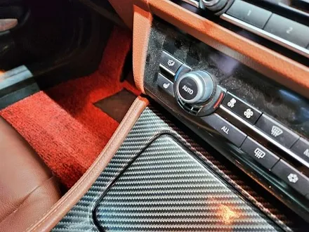 BMW F10 F바디 528I 실내랩핑 우드트림 유광카본랩핑 자동차 튜닝 랩핑 실내복원 1인시공 고퀄리티 맛집 / 수원시 영통구 이의동