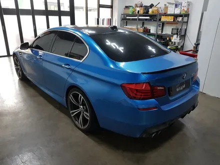 [랩샵]수원랩핑 BMW 528I전체랩핑 화이트골드스파클랩핑 5시리즈랩핑 520D전체랩핑 BMW전체랩핑 전체랩핑제거 랩핑제거 / 수원시 영통구 이의동