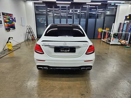 [랩샵][수원랩핑] 벤츠 E63AMG 크롬죽이기 포인트랩핑 / 수원시 영통구 이의동