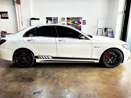 [랩샵][수원랩핑] 벤츠C63AMG 사이드데칼 AMG데칼 포인트랩핑 / 수원시 영통구 이의동