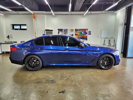 BMW G30 5시리즈 고광택필름 루프스킨 포인트 부분 고퀄리티 1인시공 랩핑 / 수원시 영통구 이의동