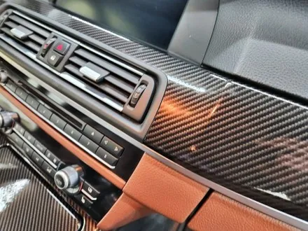 BMW F바디 520D 우드트림 실내 리얼카본 포인트 랩핑 3M 유광카본 자동차 고퀄리티 랩핑 맛집 / 수원시 영통구 이의동