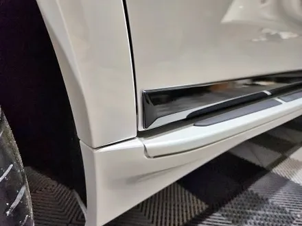 수원 광교 동탄 랩핑 BMW X7 스포츠 크롬죽이기 크롬딜리트 출장시공 윈도우몰딩 도어하단 블랙유광 / 수원시 영통구 이의동