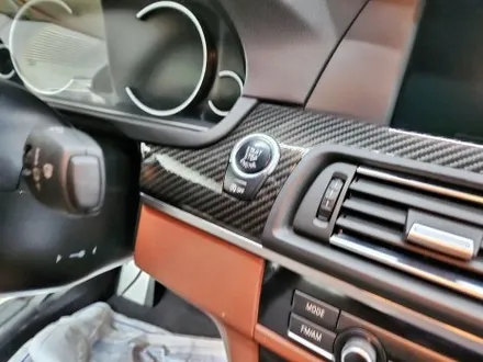 BMW F바디 520D 우드트림 실내 리얼카본 포인트 랩핑 3M 유광카본 자동차 고퀄리티 랩핑 맛집 / 수원시 영통구 이의동