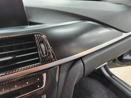 BMW 3GT 320D 실내랩핑 실내크리닝 실내스팀세차 실내포인트랩핑 우드트림랩핑 1인시공 3M 정품필름 고퀄리티랩핑맛집 / 수원시 영통구 이의동