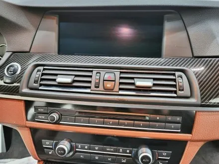 BMW F바디 520D 우드트림 실내 리얼카본 포인트 랩핑 3M 유광카본 자동차 고퀄리티 랩핑 맛집 / 수원시 영통구 이의동