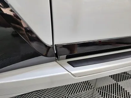 수원 광교 동탄 랩핑 BMW X7 스포츠 크롬죽이기 크롬딜리트 출장시공 윈도우몰딩 도어하단 블랙유광 / 수원시 영통구 이의동