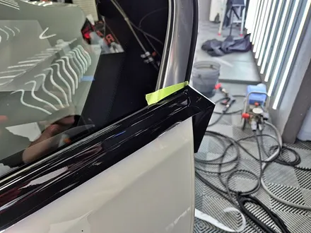 수원 광교 BMW G30 520I 크롬죽이기 크롬딜리트 그릴교체 포인트 출장 랩핑 / 수원시 영통구 이의동